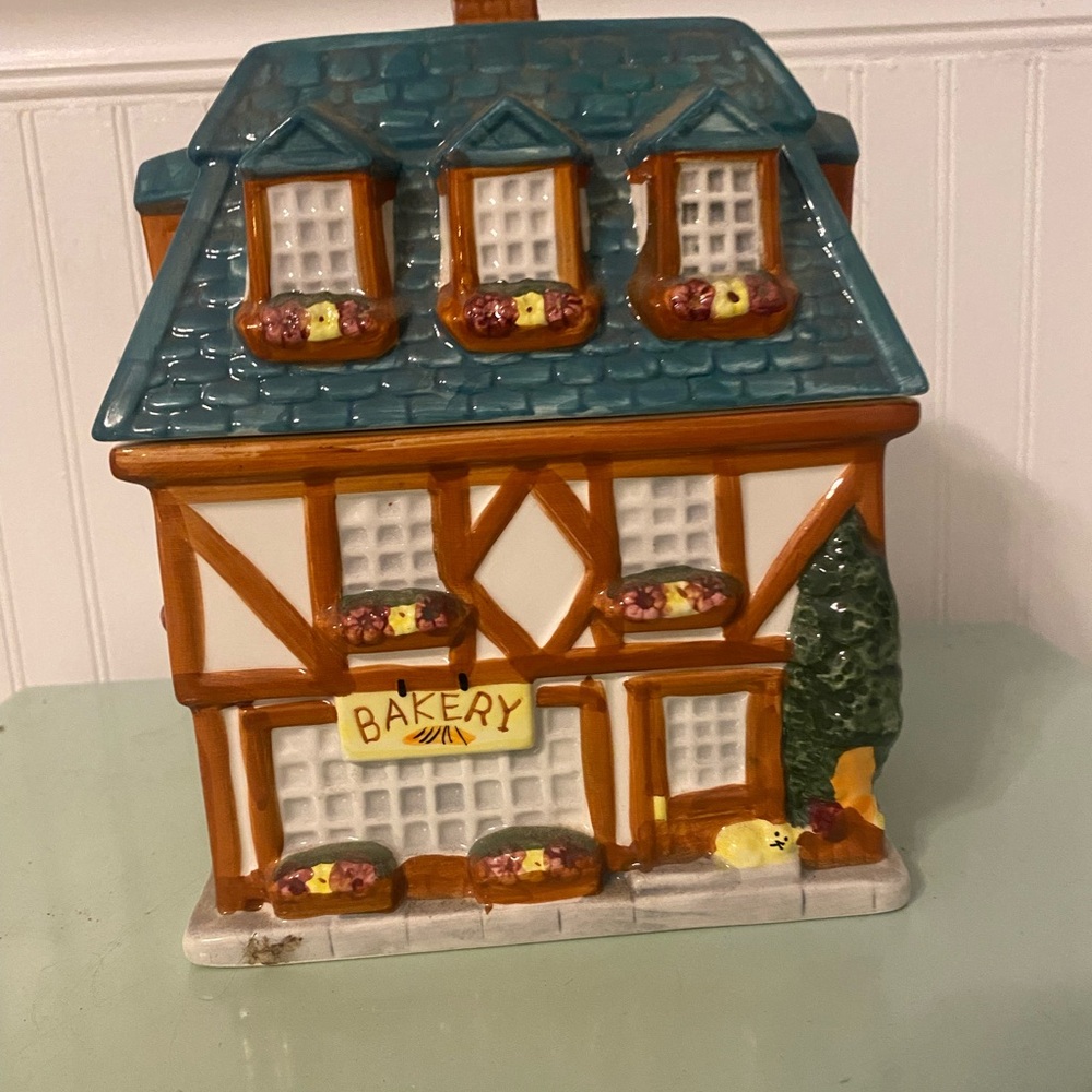 Vintage Sherwood Charming Ceramic Bakery House Cookie Jar